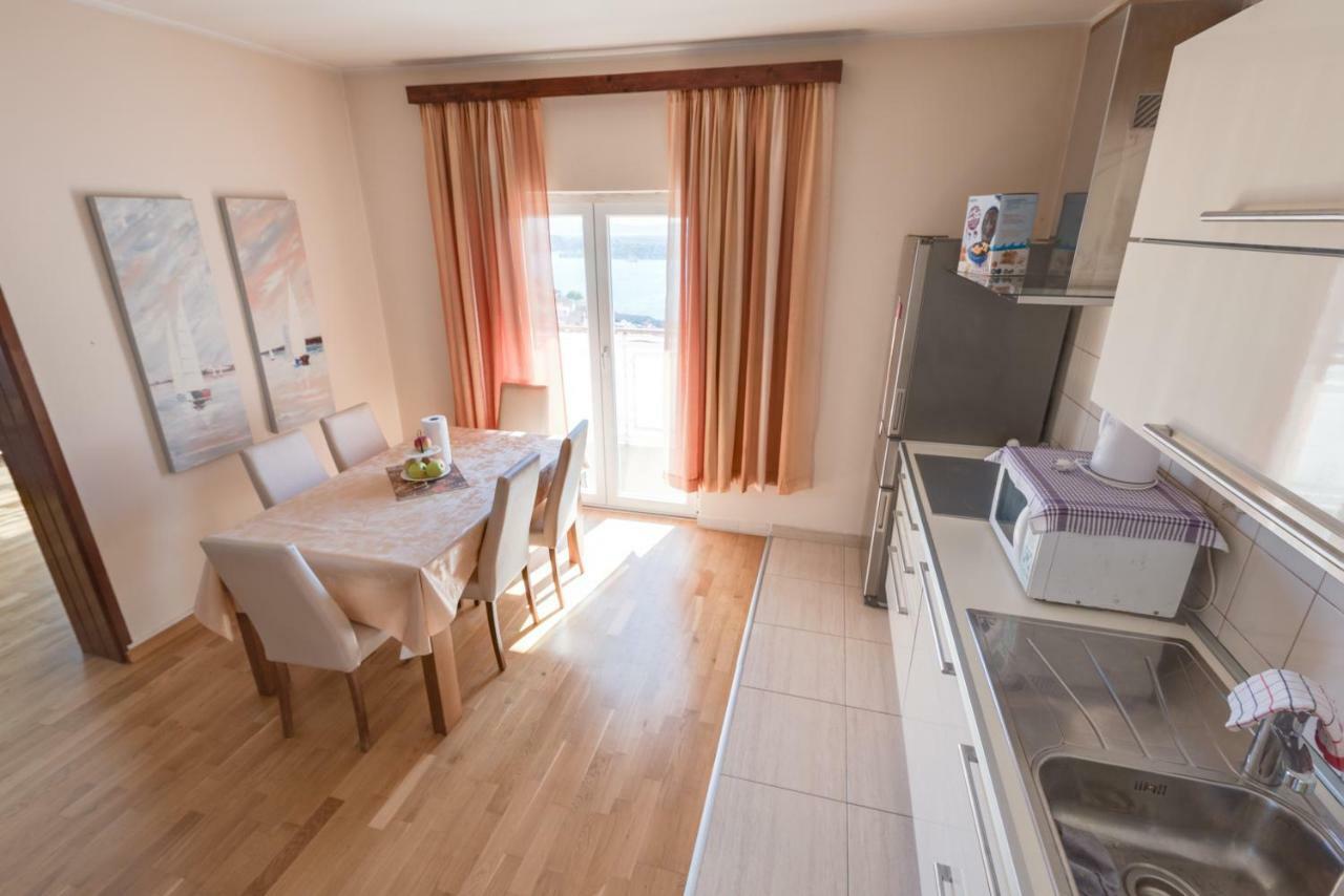 Lara Apartment Šibenik Eksteriør bilde
