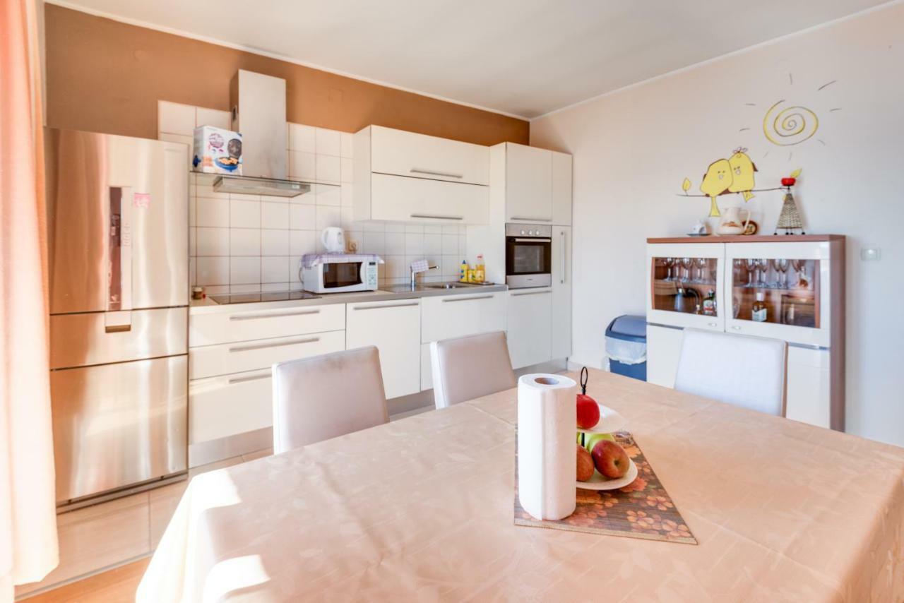 Lara Apartment Šibenik Eksteriør bilde